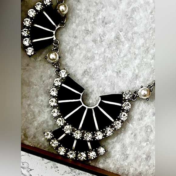 Banana Republic statement necklace - Picture 3 of 4